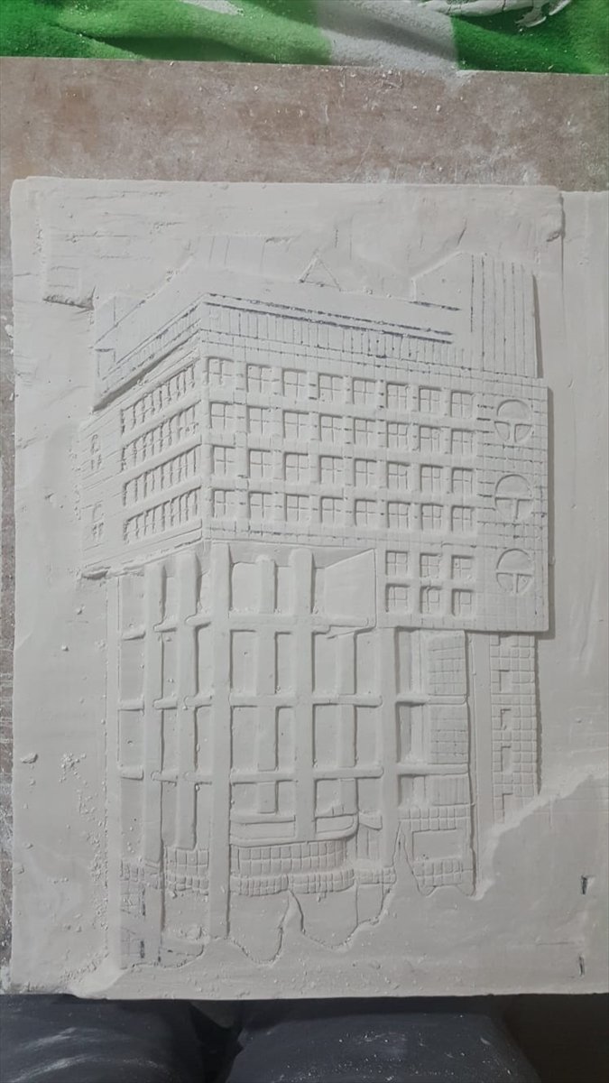 "Dünya'nın en saçma binası"nın rölyefle 3D portresi yapıldı