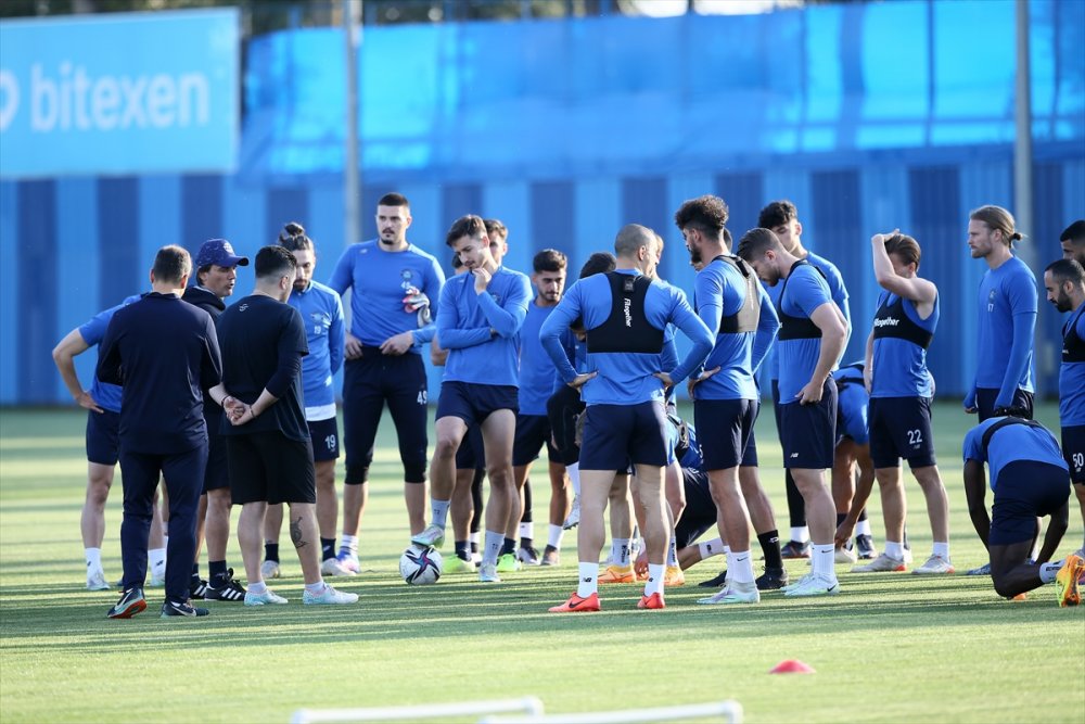 Adana Demirspor lideri devirmek istiyor