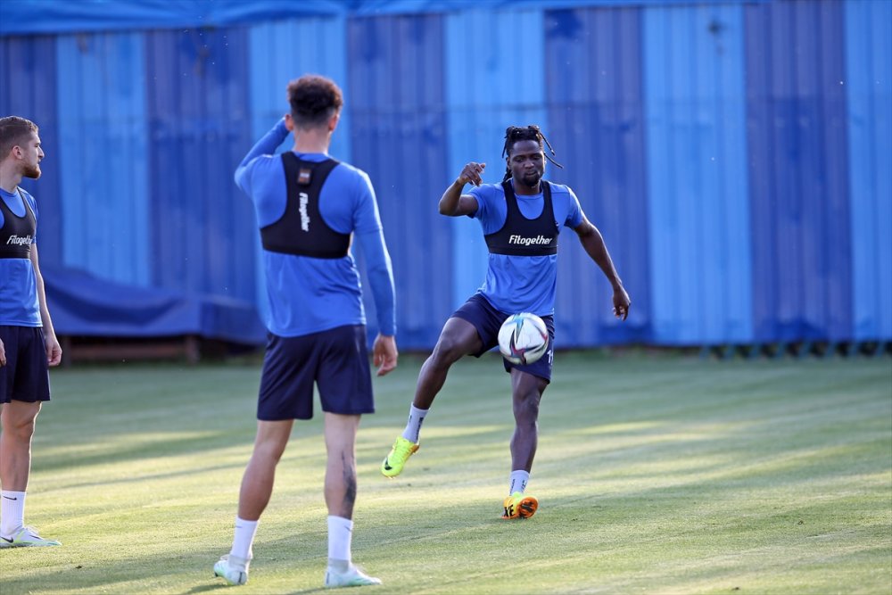 Adana Demirspor lideri devirmek istiyor