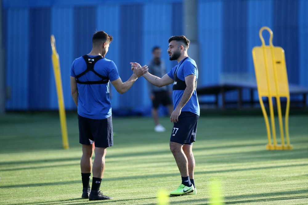 Adana Demirspor lideri devirmek istiyor