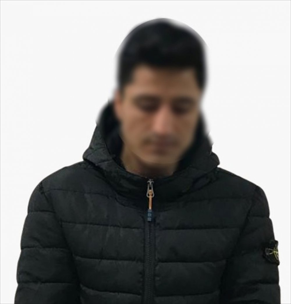 Sosyal medyada silahla paylaşım yapan Pakistan uyruklu şüpheli yakalandı