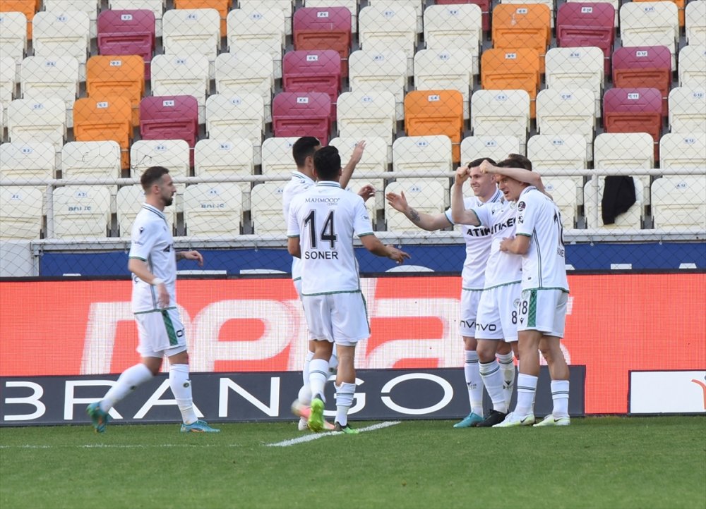 Konyaspor 2.lik için pes etmiyor 3-2