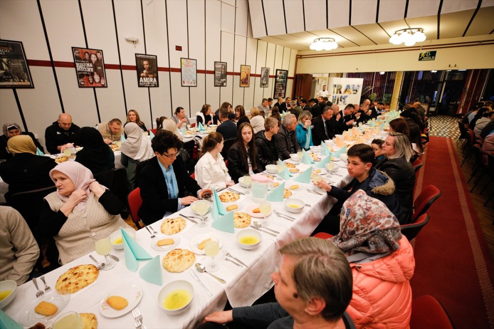 TBMM Başkanı Şentop, Bosna Hersek'in Travnik şehrinde iftar programına katıldı:
