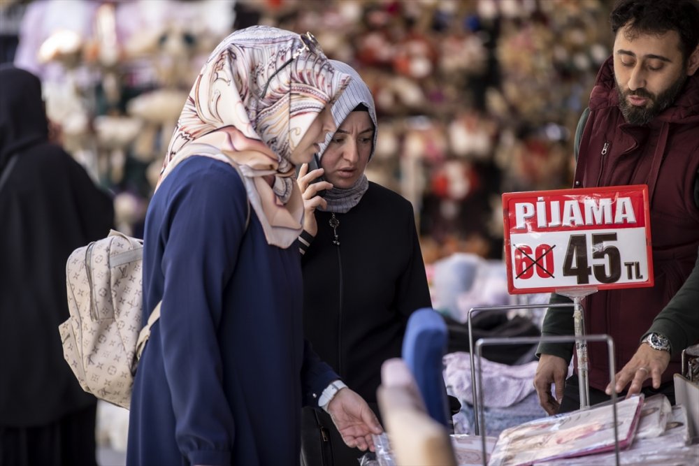 Eminönü'nde bayram alışverişi hareketliliği başladı