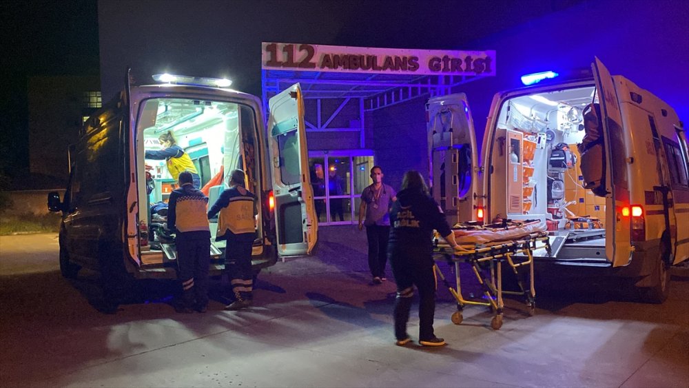 İzmir Tire’de trafik kazasında 5 kişi yaralandı