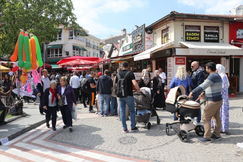 Tarih ve kültür kenti Edirne'de bayram yoğunluğu yaşanıyor
