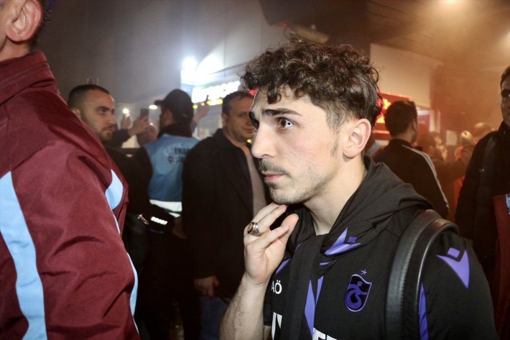 Trabzonspor'a Hatay Dönüşü havaalanında coşkulu karşılama