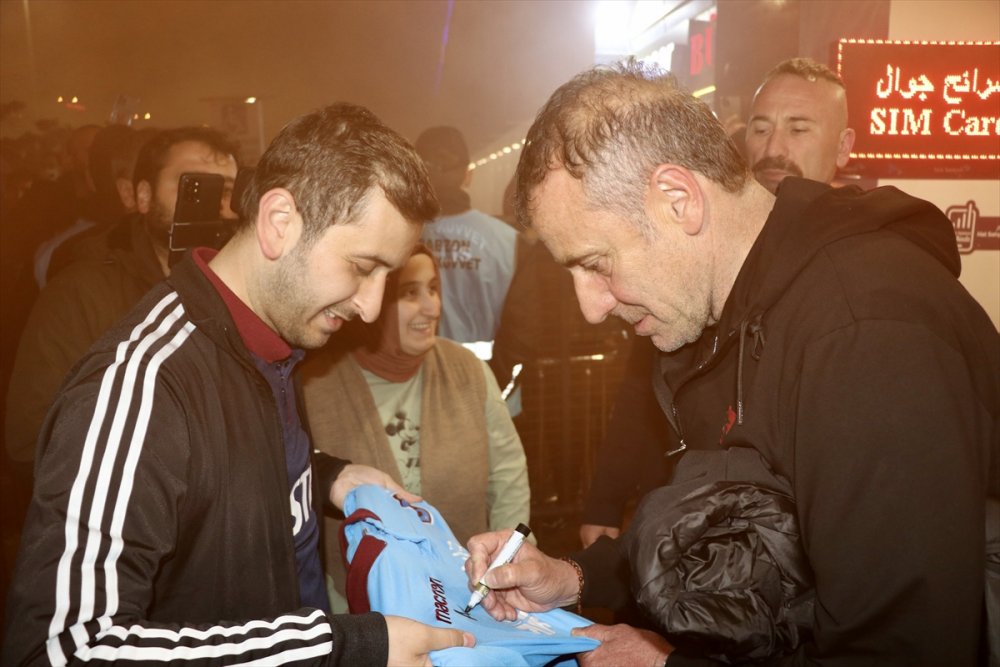 Trabzonspor'a Hatay Dönüşü havaalanında coşkulu karşılama