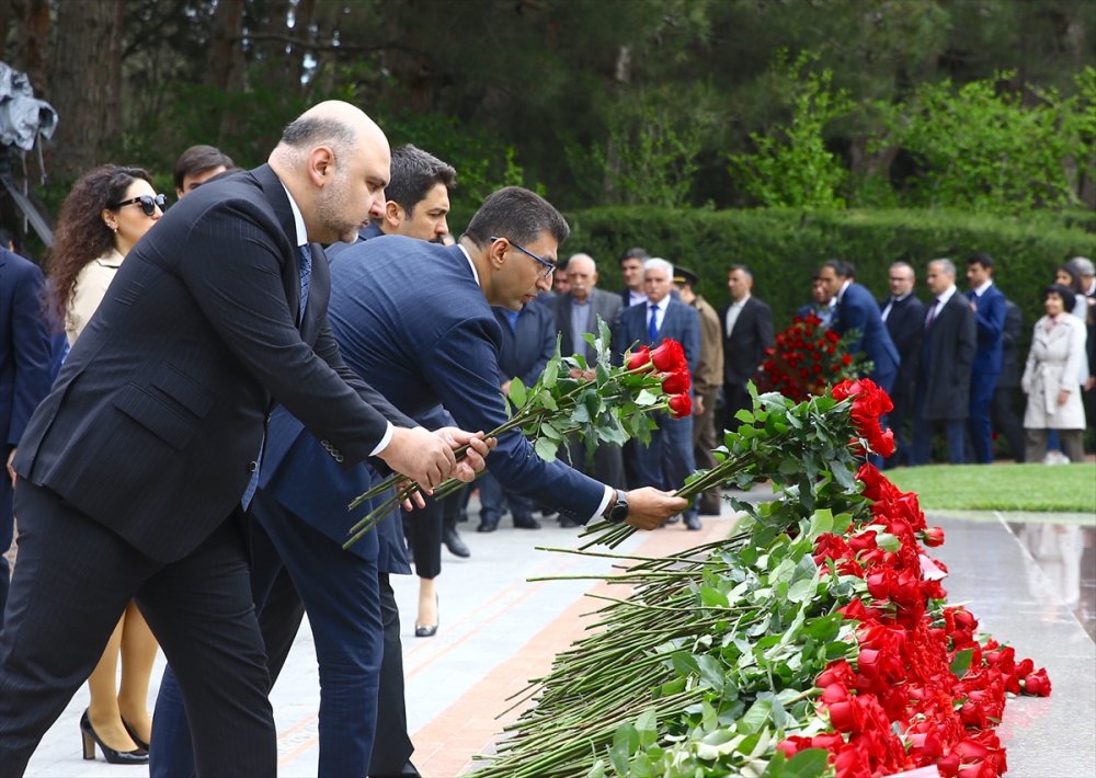 Haydar Aliyev doğumunun 99. yılında anılıyor