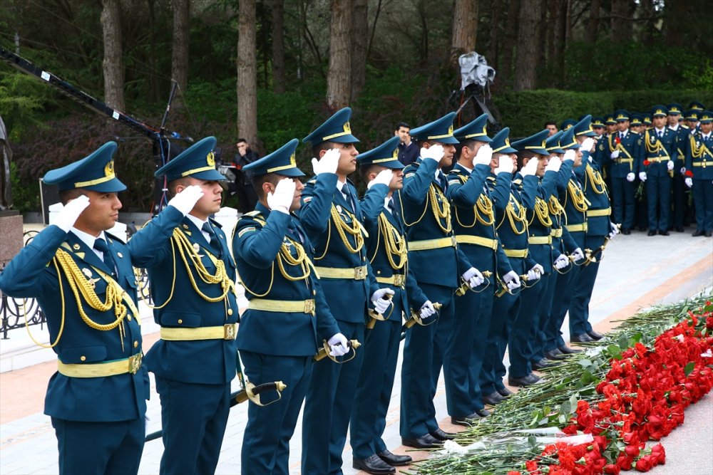 Haydar Aliyev doğumunun 99. yılında anılıyor