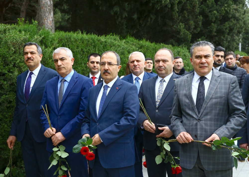 Haydar Aliyev doğumunun 99. yılında anılıyor