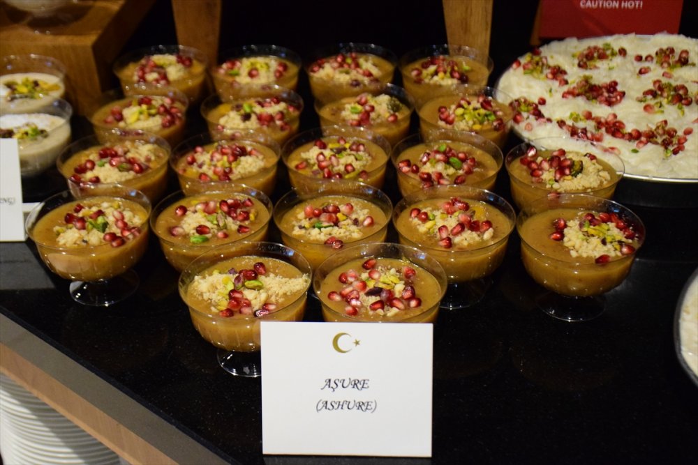 Arnavutluk'ta "Geleneksel Türk tatlıları ve çayı" etkinliği