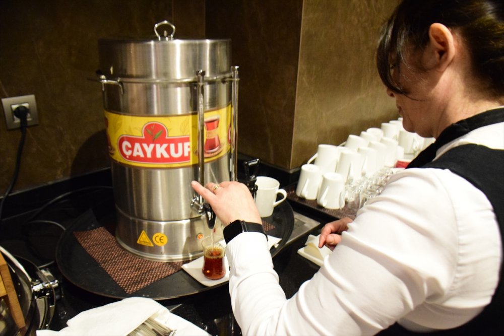 Arnavutluk'ta "Geleneksel Türk tatlıları ve çayı" etkinliği