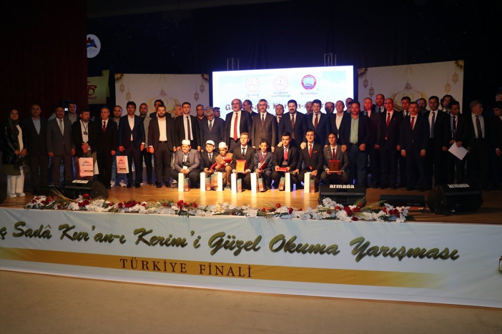 Genç Sada Kur'an-ı Kerim'i Güzel Okuma Yarışması Türkiye Finali Ağrı'da yapıldı