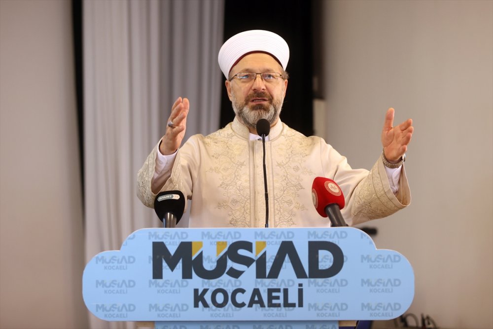 Diyanet İşleri Başkanı Erbaş, Kocaeli'de STK temsilcileri ve iş insanlarıyla bir araya geldi: