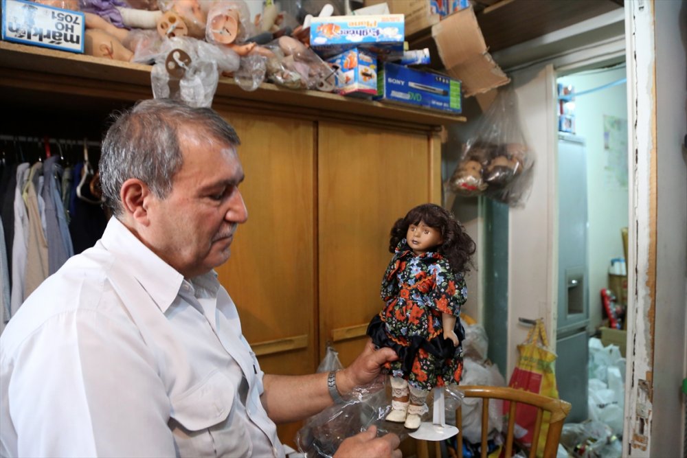 50 yıldır oyuncak tamiri yapıyor