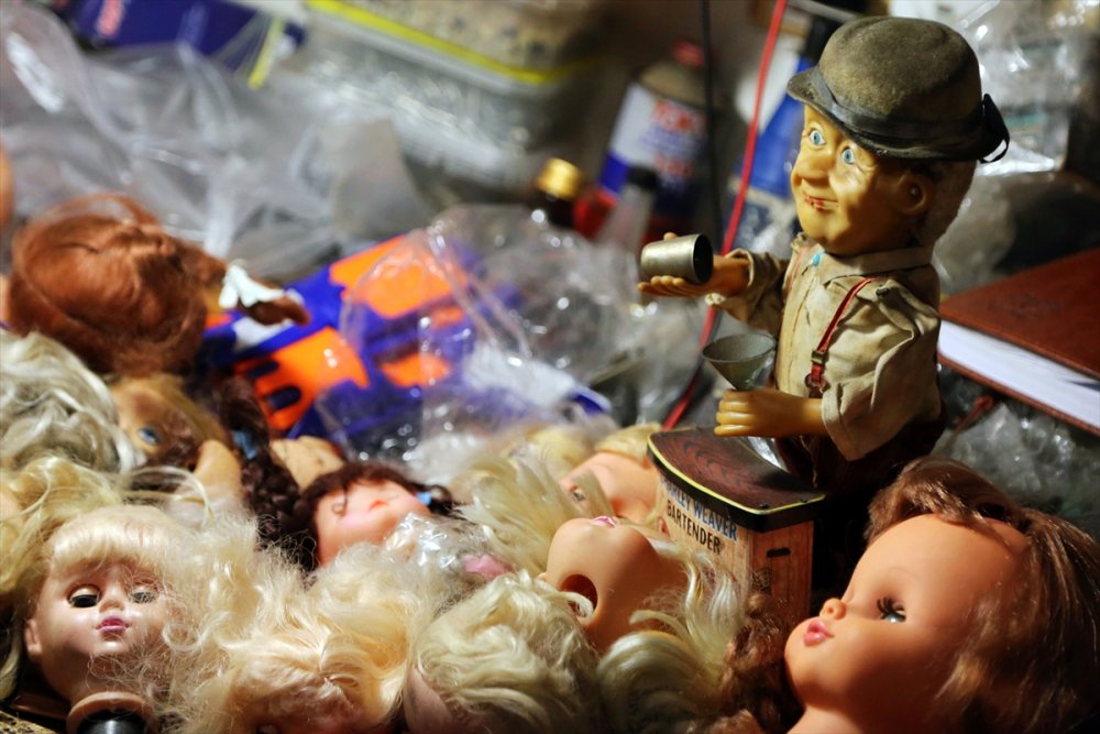 50 yıldır oyuncak tamiri yapıyor