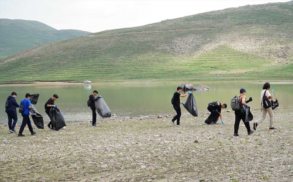 Bu Gönüllüler Alkışlanır. Erciyes'te 4,8 ton atık topladı
