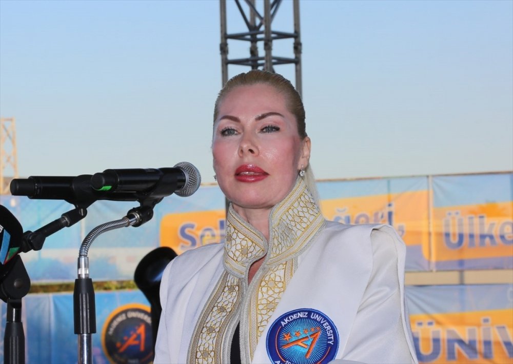 Akdeniz Üniversitesinden 10 bin öğrenci mezun oldu