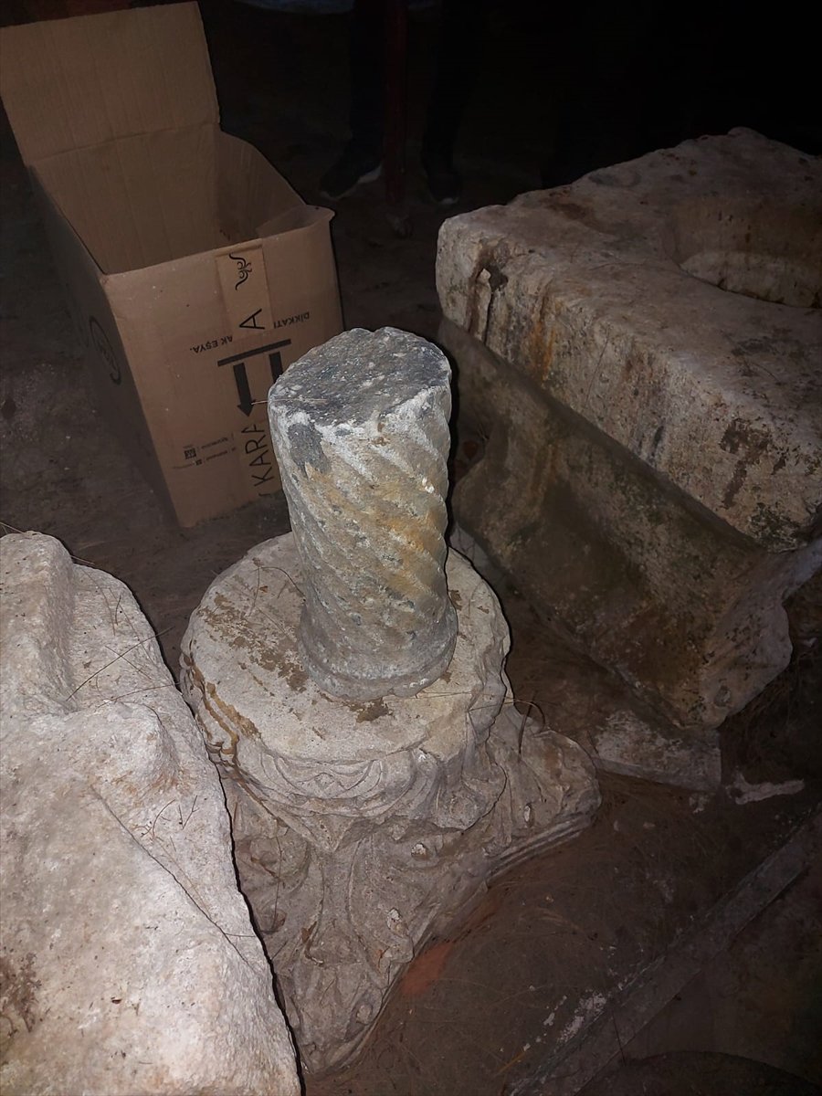 Hatay'da Roma dönemine ait olduğu değerlendirilen 10 kaide ele geçirildi