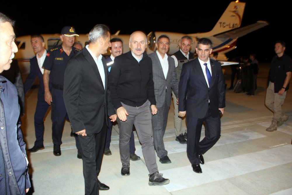 Bakan Karaismailoğlu, :