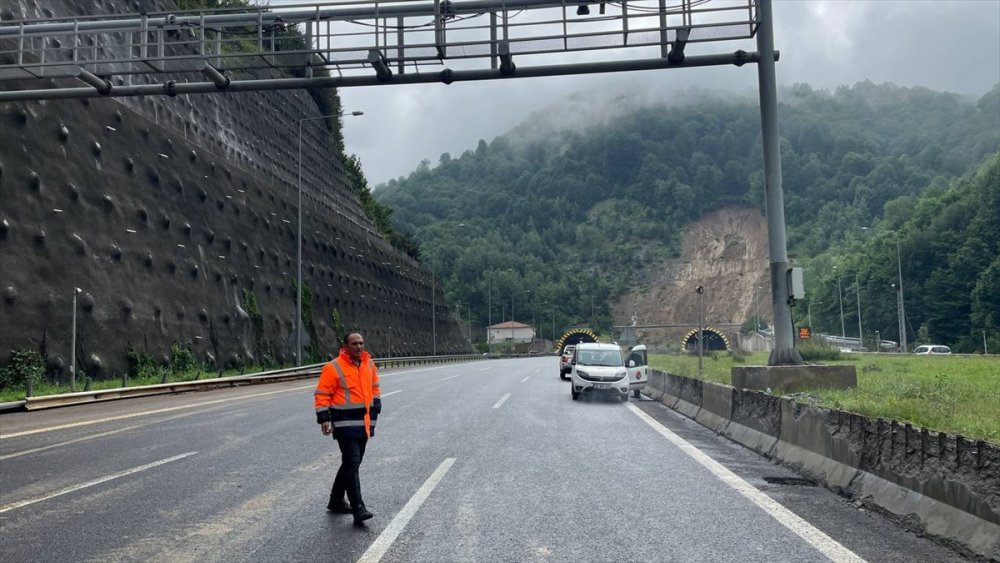 Bolu'da sağanak nedeniyle 2 köprü yıkıldı, bazı evleri su bastı