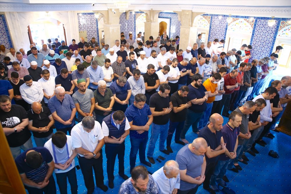 Azerbaycan'da Kurban Bayramı kutlanıyor