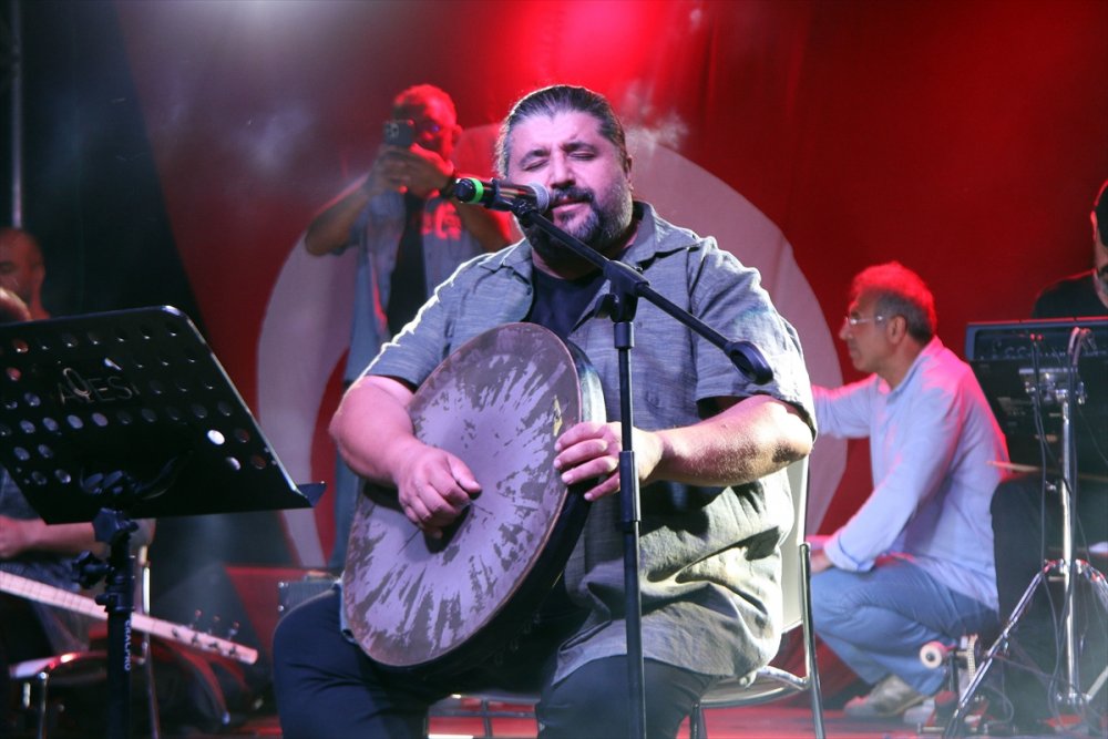 4. Aşık Veysel Emlek Aşıkları Festivali Sivas'ta sona erdi