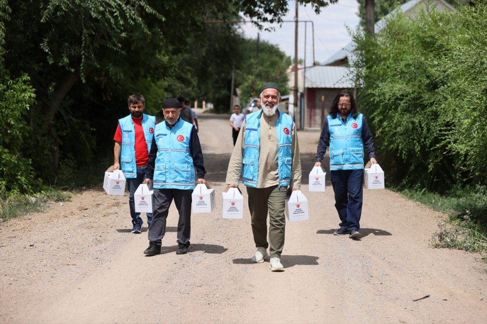 TDV, 22 milyon ihtiyaç sahibine kurban eti ulaştırdı