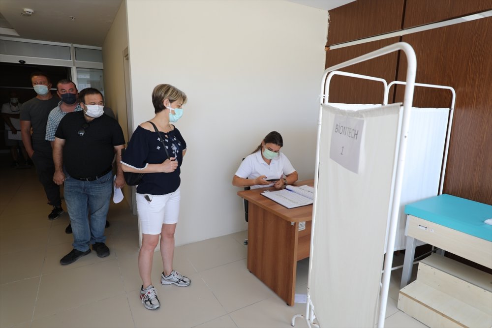 Trakya'daki hastanelerde "hatırlatma dozu" yoğunluğu oluştu