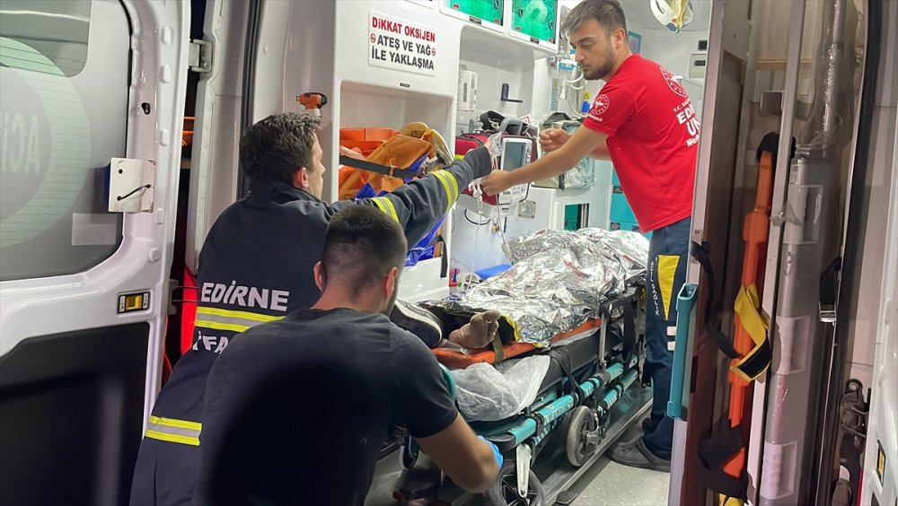 Edirne'de Tunca Nehri'ne düşen genç kurtarıldı