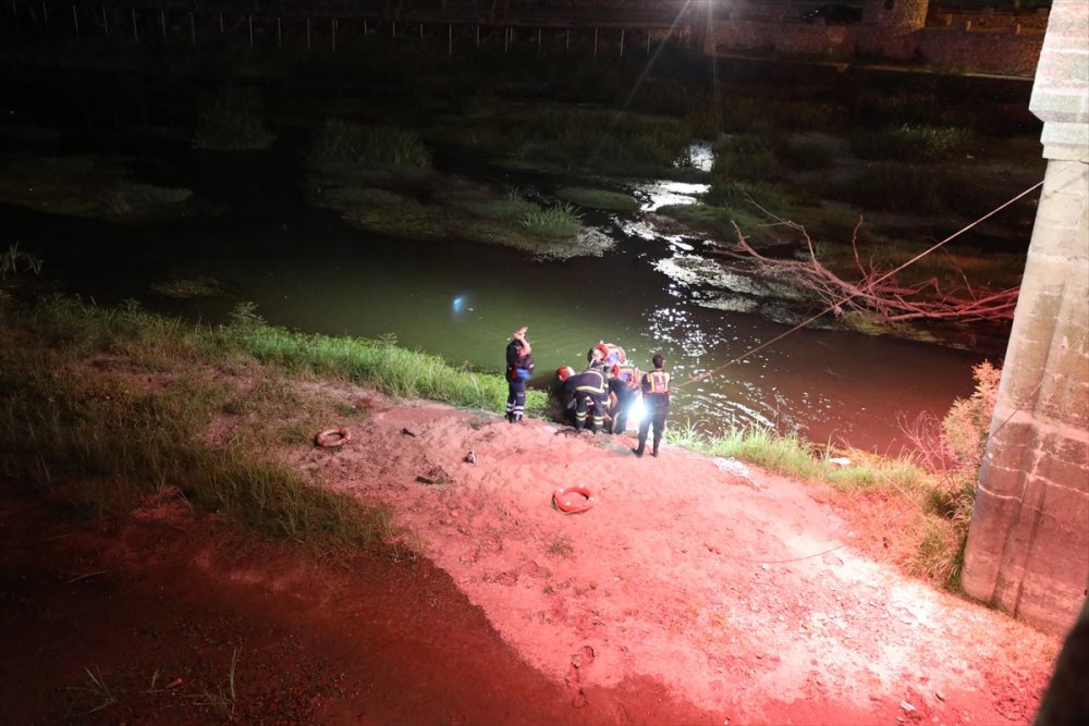 Edirne'de Tunca Nehri'ne düşen genç kurtarıldı