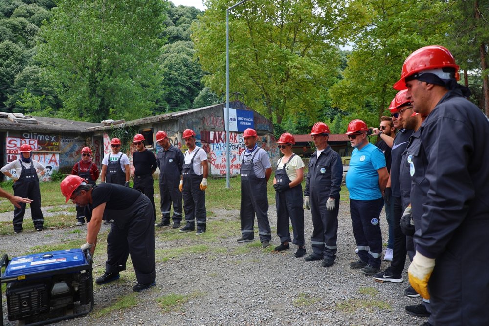 Sakarya'da kurulan arama kurtarma ekibi "SABAK" olası afetlerde görev alacak