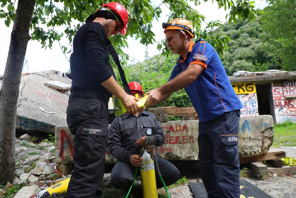 Sakarya'da kurulan arama kurtarma ekibi "SABAK" olası afetlerde görev alacak