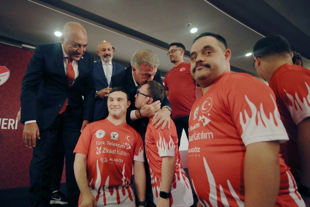 MHK Başkanı Çelik, Bolu'da MHK Yaz Semineri'nde konuştu: