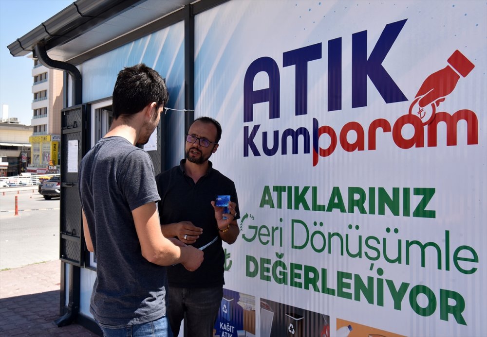 Konya'daki "Atık Kumbara" projesiyle hem çevre hem vatandaş kazanıyor