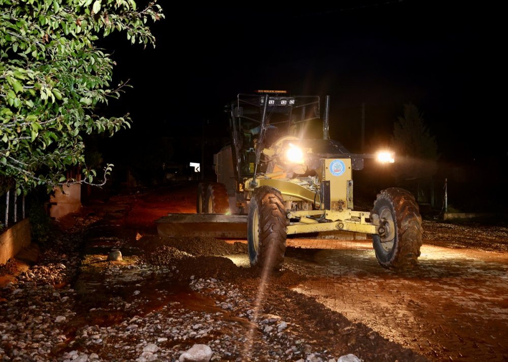 Bilecik'in bir köyünde sağanak ve taşkın hasara yol açtı