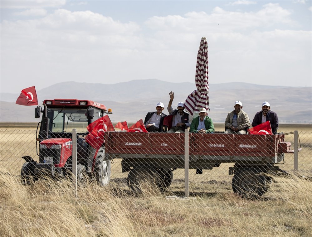 Erzurum'da "2. Geleneksel Rahvan At Yarışları" düzenlendi