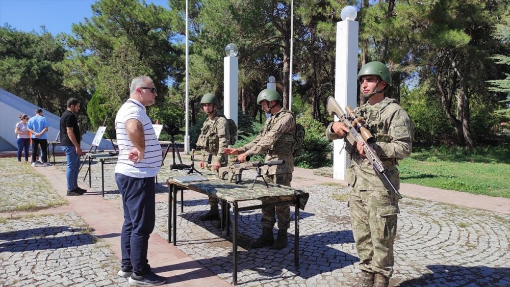 Edirne'de "yerli ve milli silahlar" sergilendi