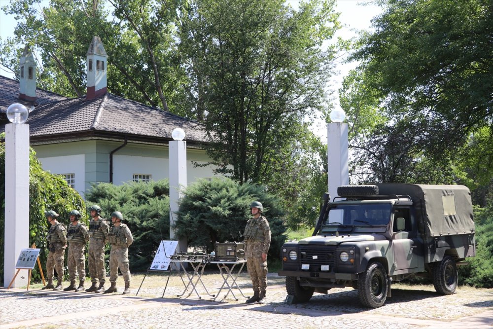 Edirne'de "yerli ve milli silahlar" sergilendi
