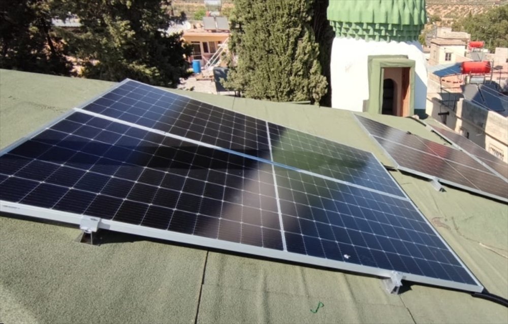 Gaziantep'te cami ve sosyal tesis güneşle aydınlanacak