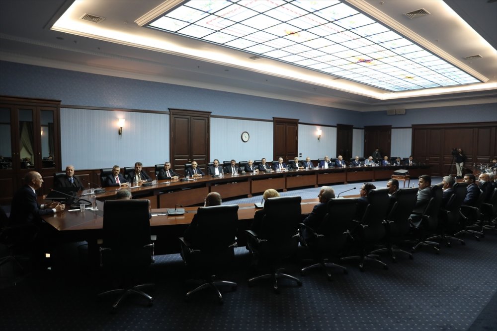 AK Parti Genel Başkanvekili Kurtulmuş, Doğu ve Güneydoğu Anadolu'nun kanaat önderleriyle buluştu: