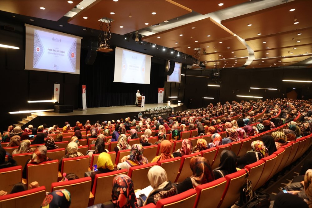 Diyanet İşleri Başkanı Erbaş, Kayseri’de din görevlileri ile bir araya geldi: