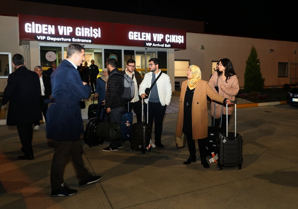 Solingen faciasında 5 yakınını kaybeden Mevlüde Genç'in cenazesi Samsun'a getirildi