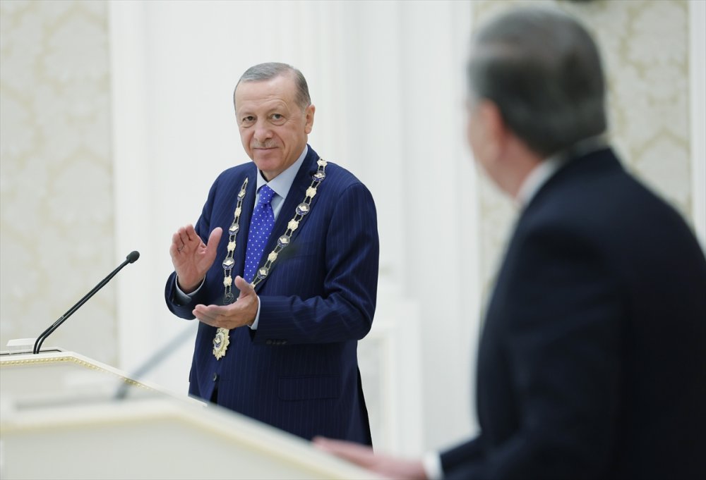 Cumhurbaşkanı Erdoğan'a Özbekistan'da Yüksek Düzeyli İmam Buhari Nişanı takdim edildi