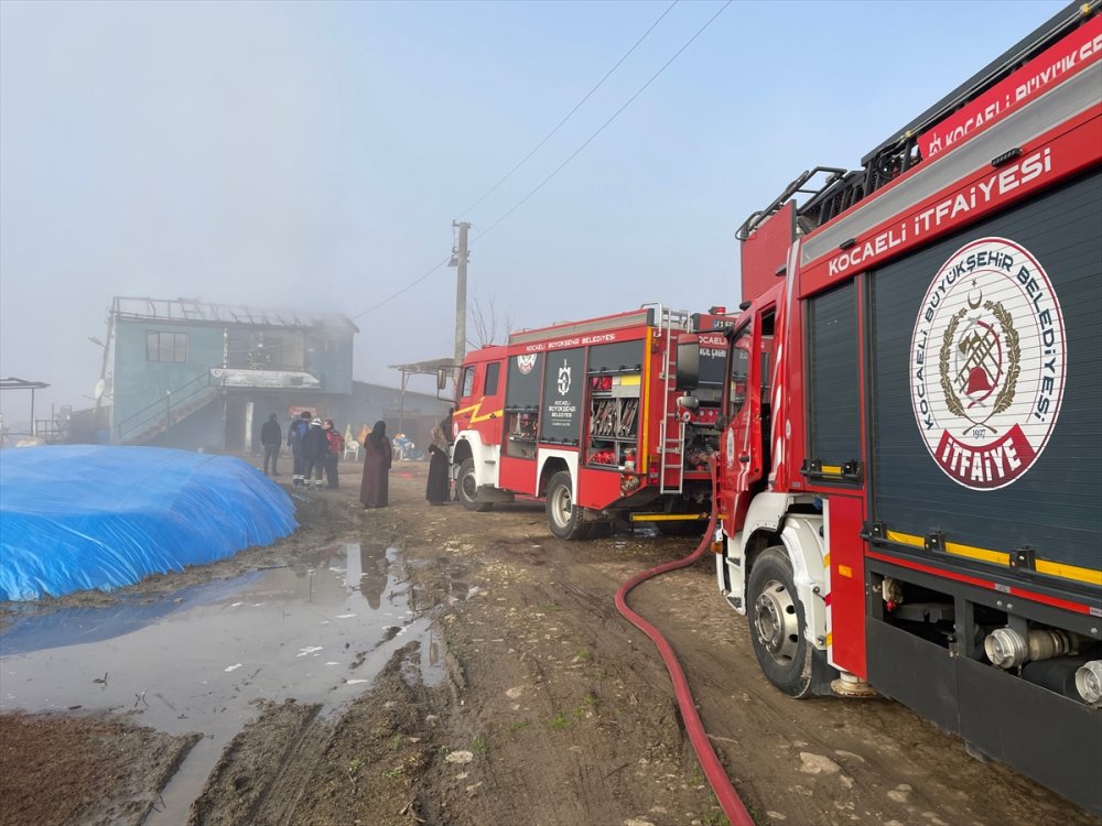 Kocaeli'de çiftlikte çalışanların kaldığı evde çıkan yangın hasara neden oldu
