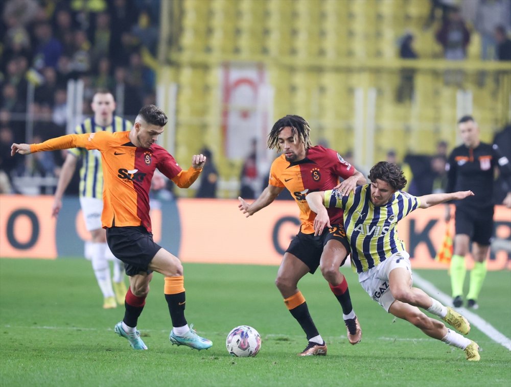 Cimbom Fener'i yendi 7 de 7 YAPTI 3-0