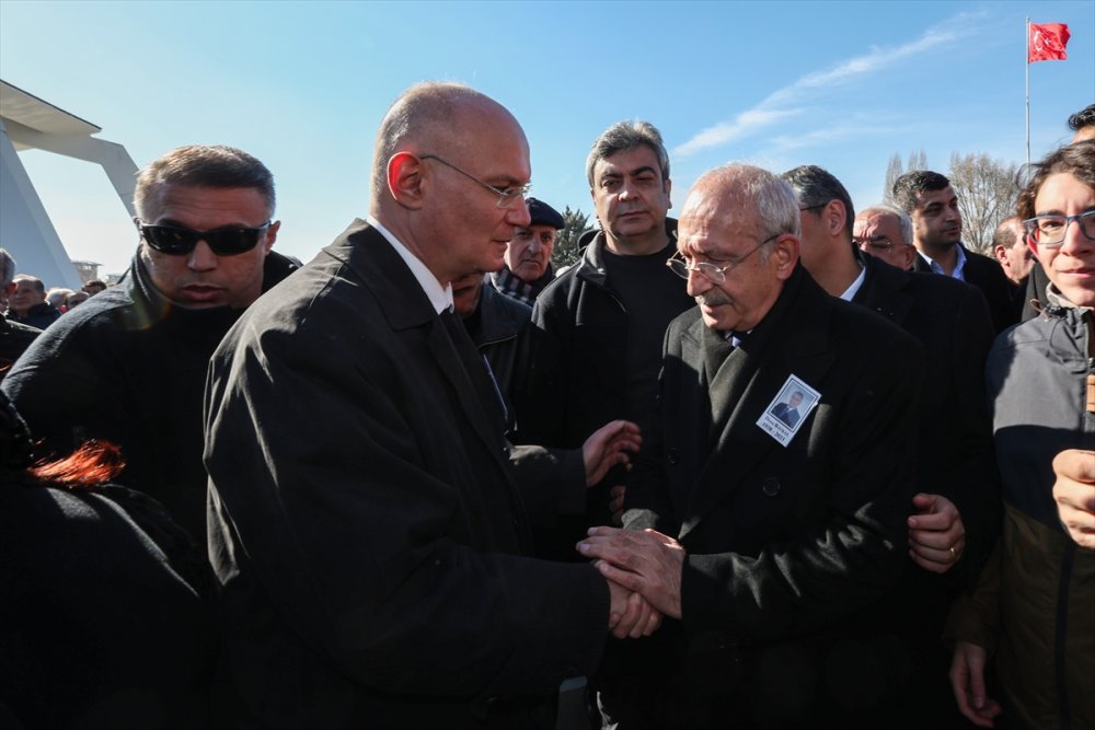 Eski CHP Genel Başkanı Baykal son yolculuğuna uğurlandı