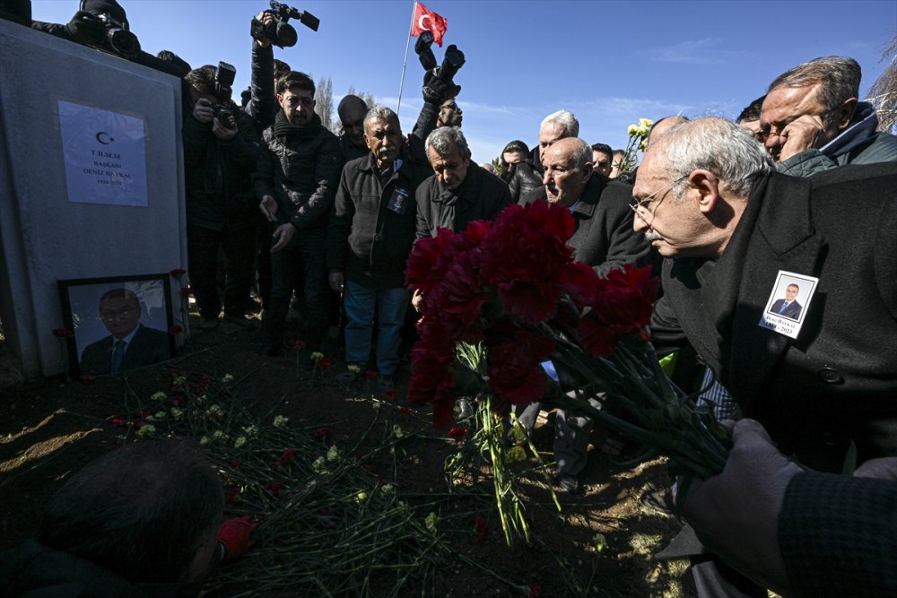 Eski CHP Genel Başkanı Baykal son yolculuğuna uğurlandı