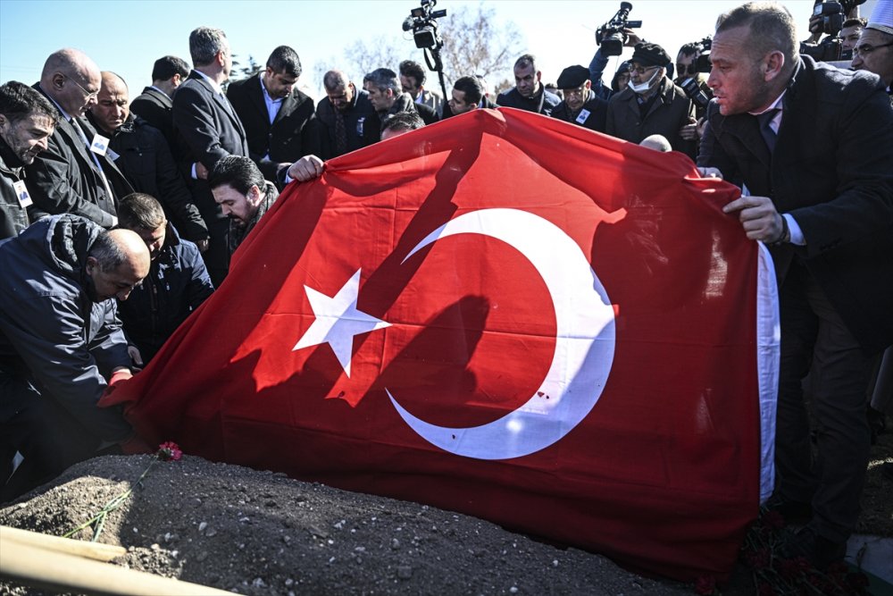 Eski CHP Genel Başkanı Baykal son yolculuğuna uğurlandı